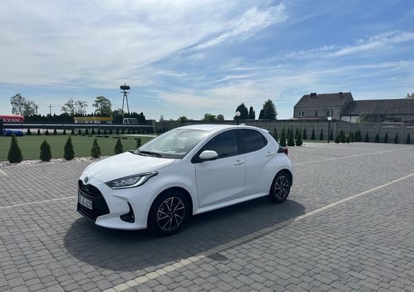 Toyota Yaris cena 69900 przebieg: 31000, rok produkcji 2021 z Brzozów małe 301